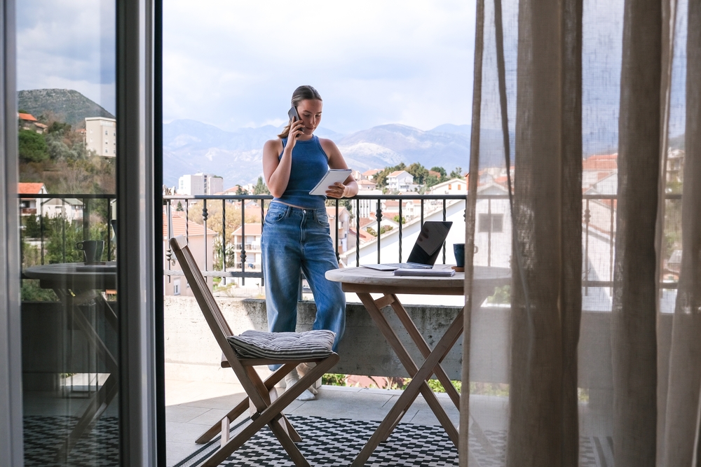 Meetings aus der Ferne: So vermeiden Sie die häufigsten Fehler in Videokonferenzen während der Workation